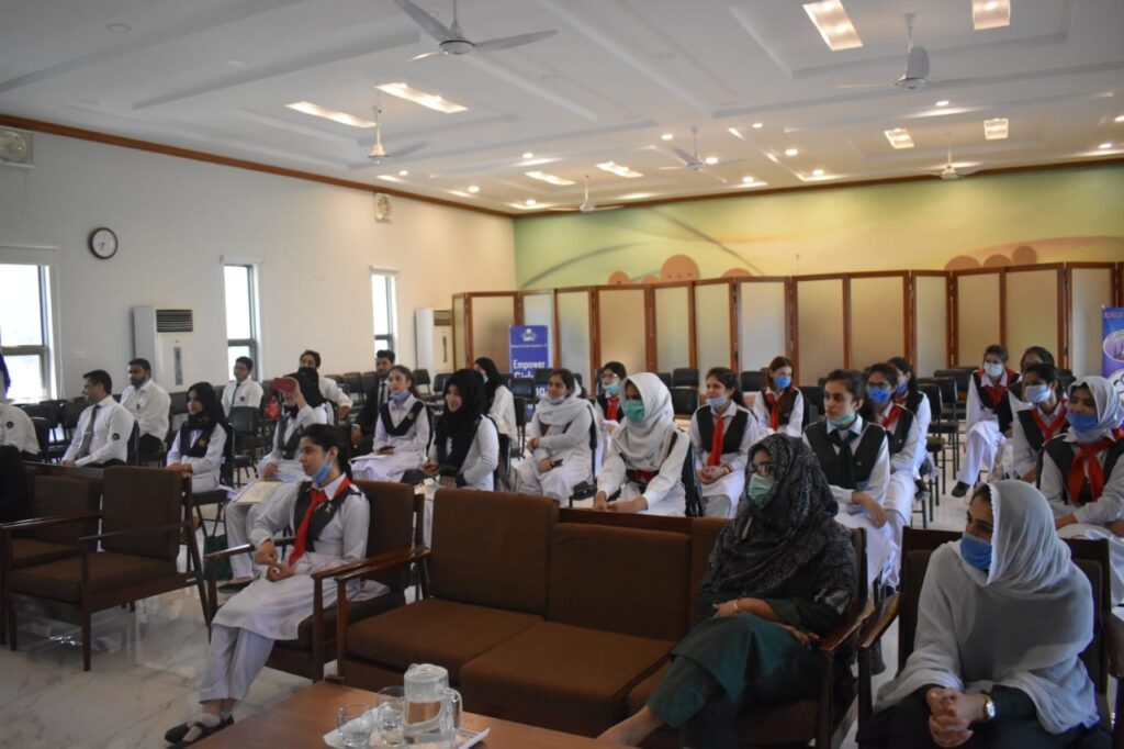 Cyber-Security-Awareness-Empowers-Pakistan-Girl-Guides